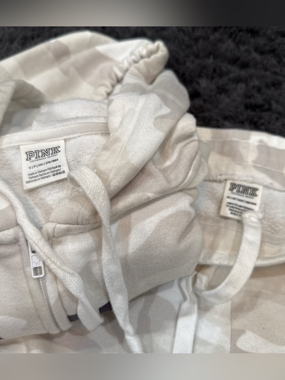 Victoria’s Secret LOVE PINK Gray and Beige Camo Zip Hoodie & Jogger Set - Picture 6 of 6